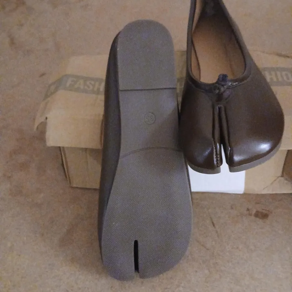 BROWN LEATHER WOMEN'S BALLET FLATS – KNOT DETAIL SIZE 35
