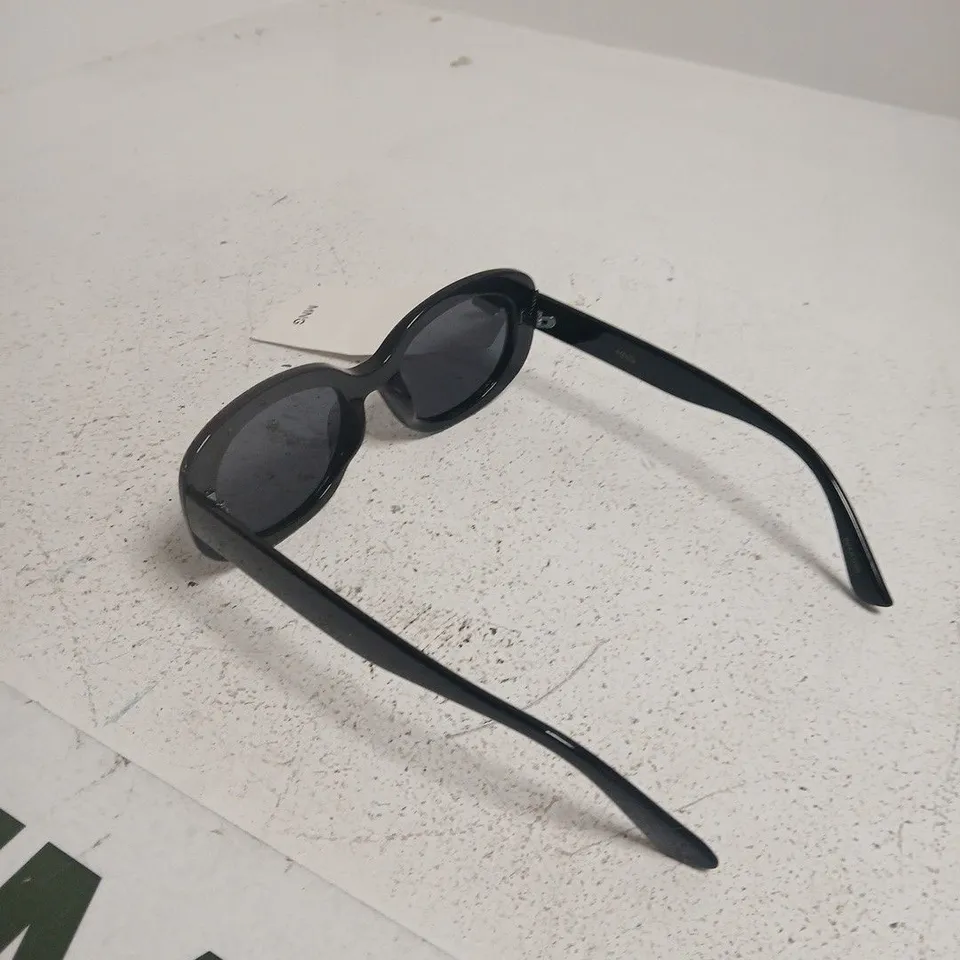 MNG SUNGLASSES – BLACK PLASTIC FRAME, DARK TINTED LENSES