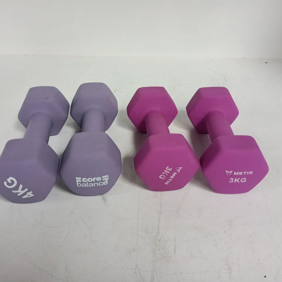 TWO PAIRS OF VINYL DUMBELLS INCLUDES 3KG & 4KG