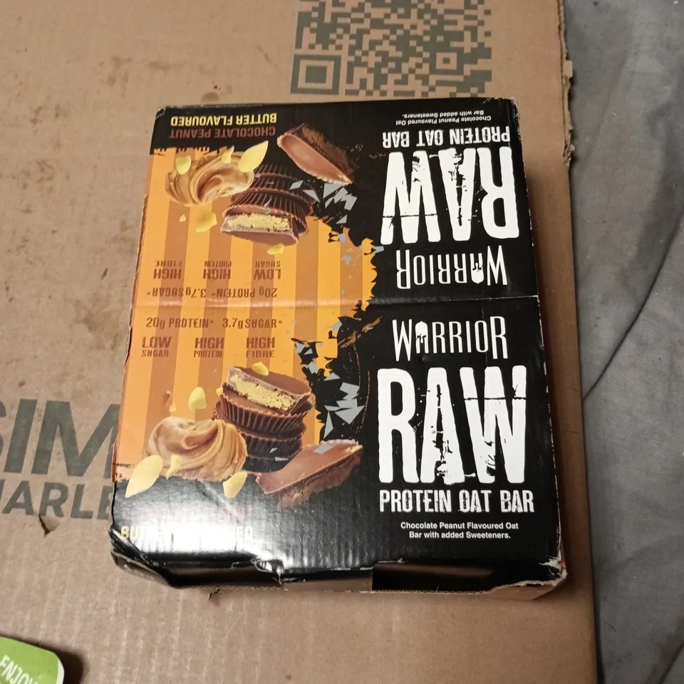 APPROXIMATELY 14 ASSORTED FOOD ITEMS INCLUDING LINWOODS COLD MILLED FLAXSEED AND WARRIOR RAW PROTEIN OAT BAR 