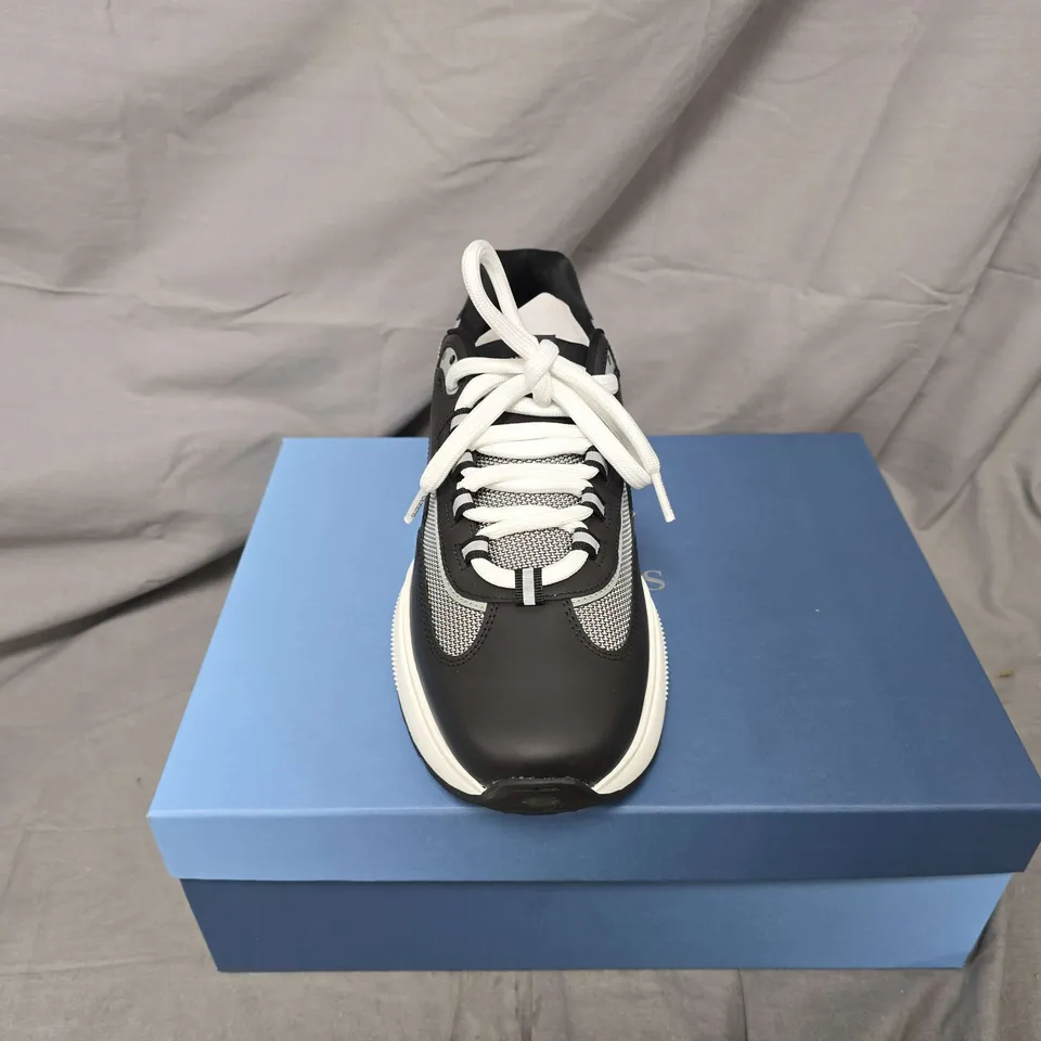 BOXED PAIR OF CLEENS PODIUMS IN GRAPHITE - UK 9.5