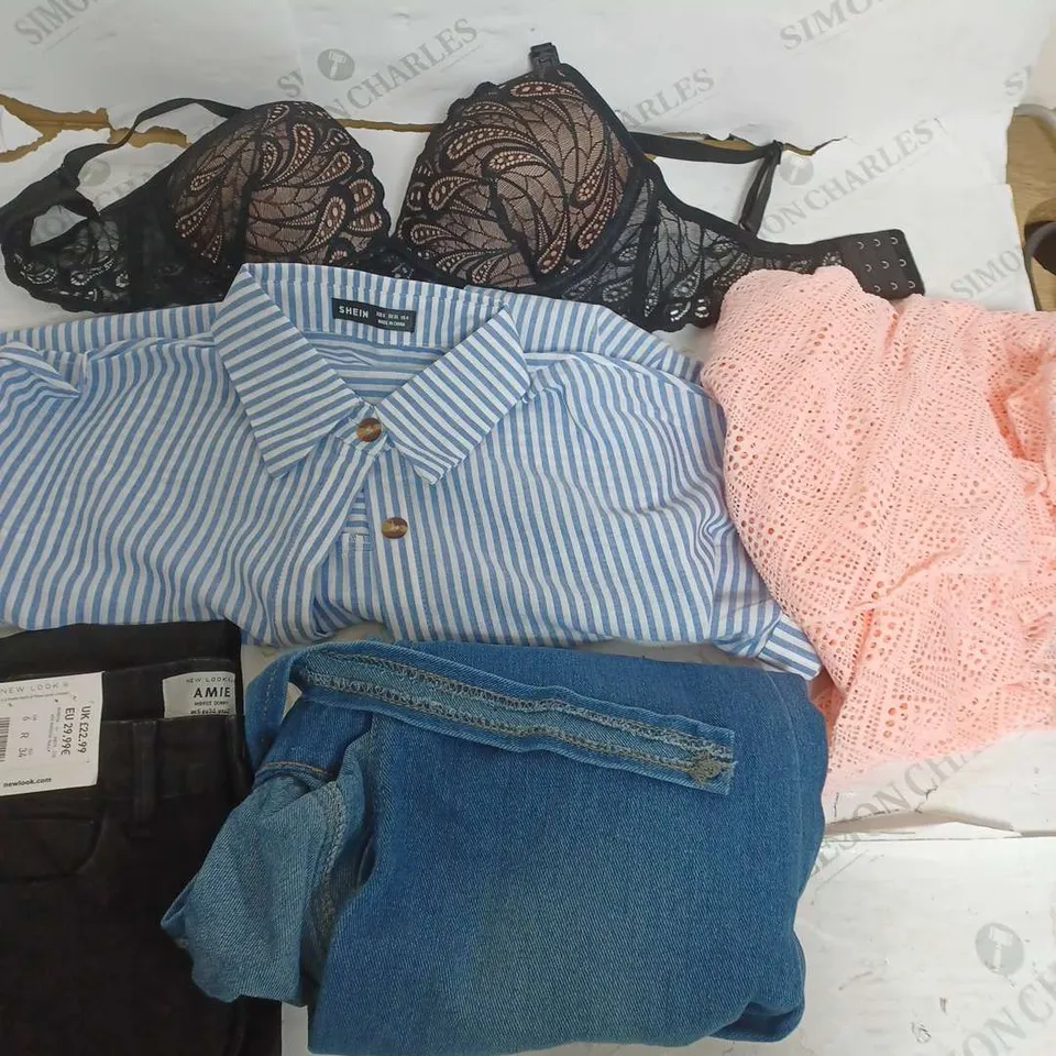 BOX OF APPROXIMATELY 22 ASSORTED CLOTHING ITEMS TO INCLUDE - BRA , SHIRT , TROUSERS ETC