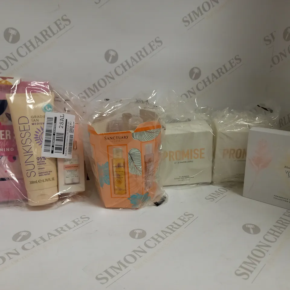 LOT OF 12 ASSORTED HEALTH & BEAUTY ITEMS, TO INCLUDE JENNIFER LOPEZ, SANCTUARY, ELIZABETH ARDEN, ETC RRP £218