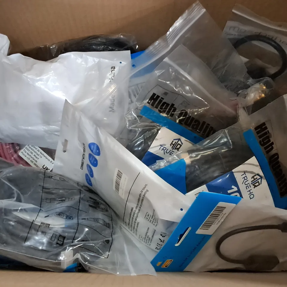 LOT OF APPROXIMATELY 35 ASSORTED CABLES TO INCLUDE 10M HDMI CABLE, DVI CABLES AND CAT 6 CABLE