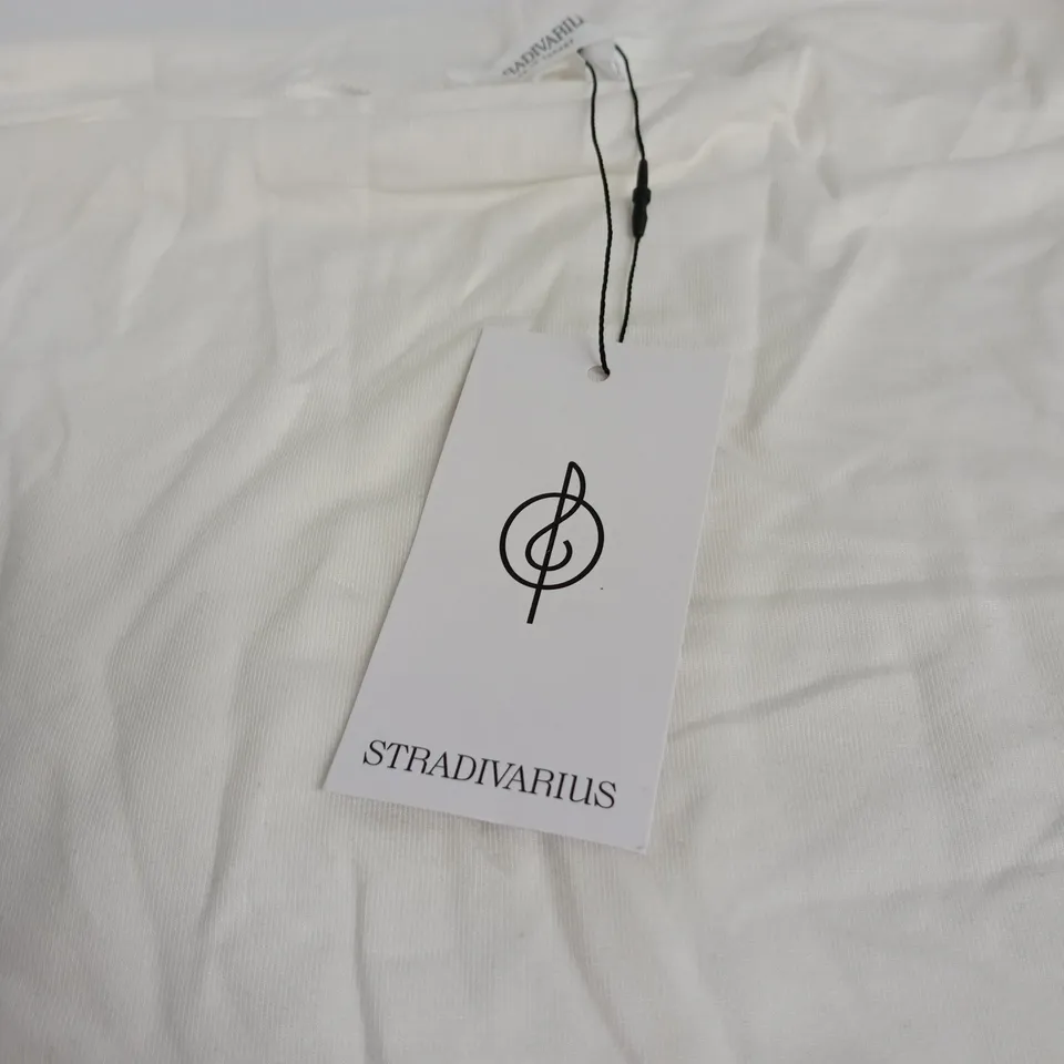 STRADIVARIUS WHITE LONG-SLEEVE TOP – WOMEN'S, SIZE L