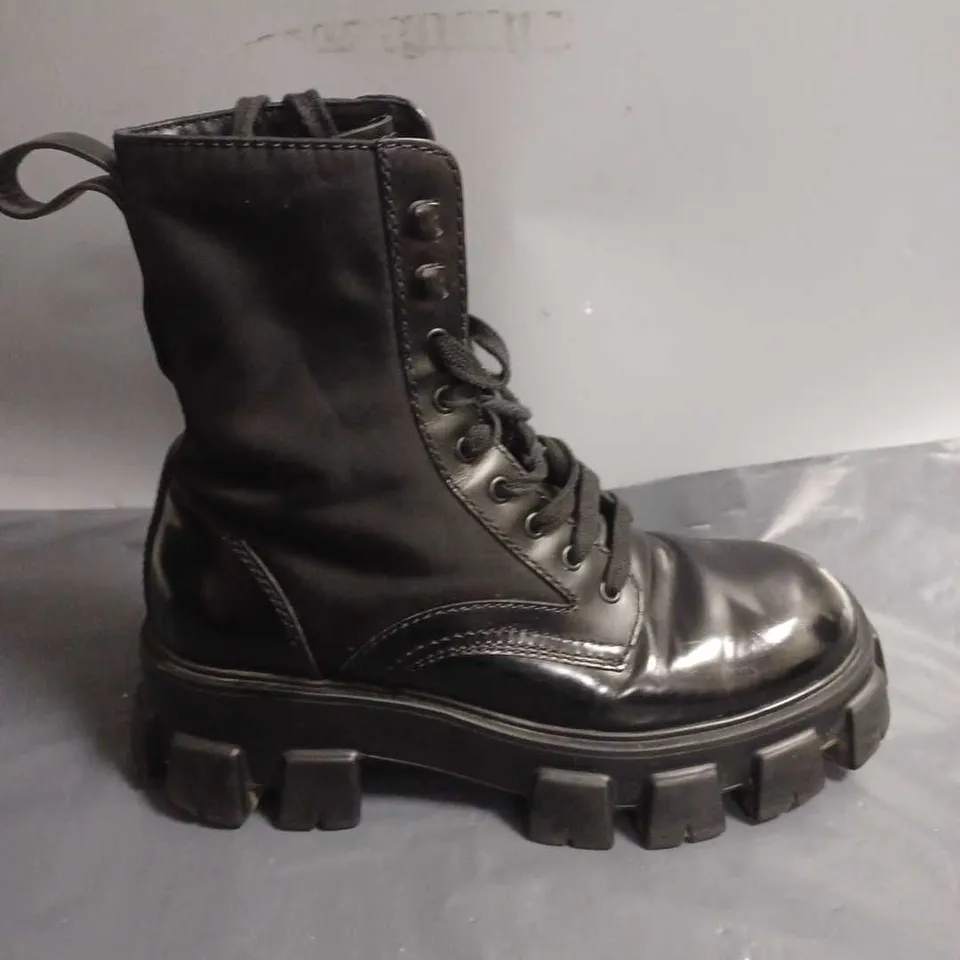 PAIR OF PRADA MENS MONOLITH XL COMBAT BOOTS IN BLACK - 7