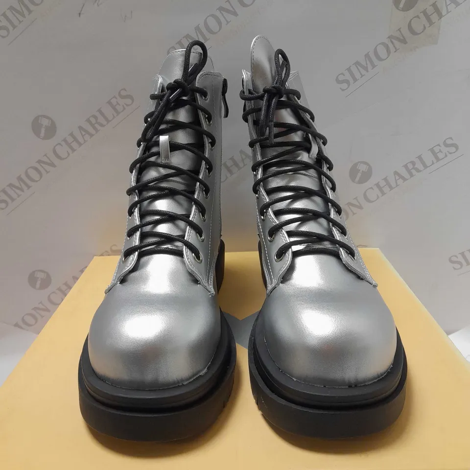 KOI MORVEN SILVER LACE UP BOOTS - SIZE 5