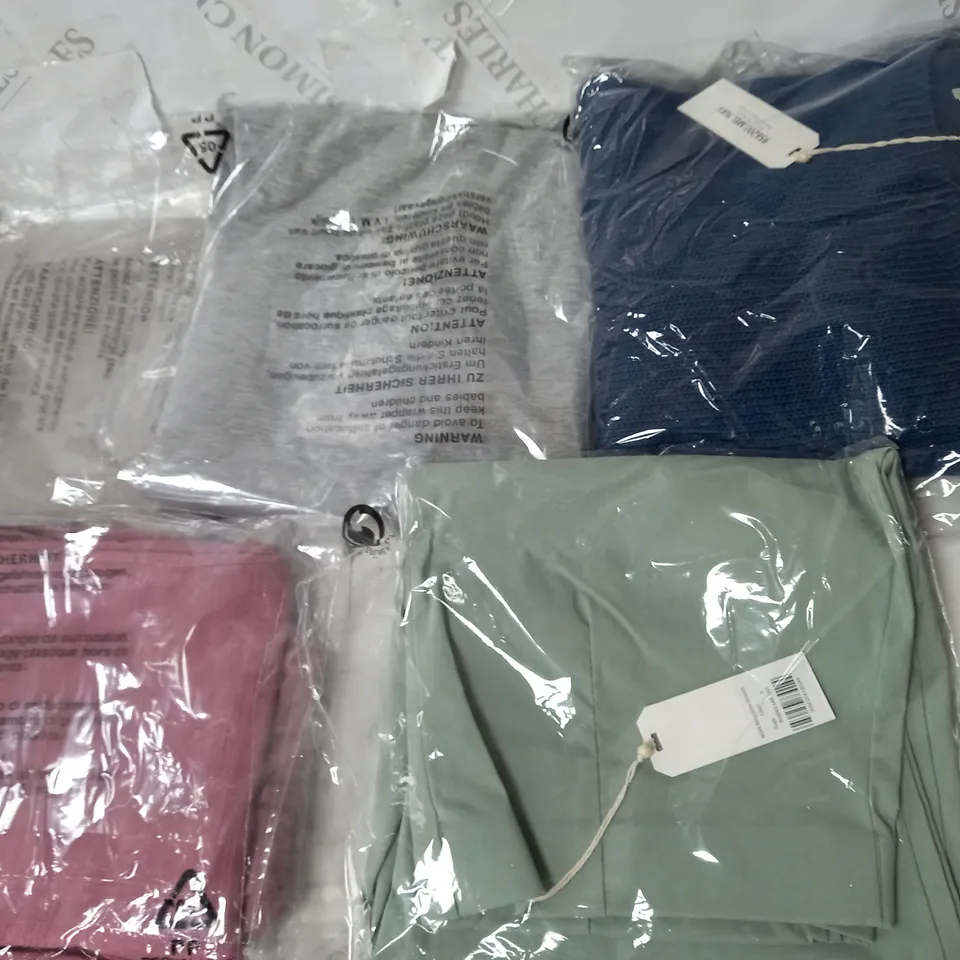 LARGE BOX OF ASSORTED MAISON DE NINES CLOTHING IN VARIOUS COLOURS AND SIZES 