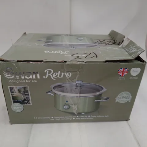 SWAN RETRO SLOW COOKER (SF17021GN) – BOXED