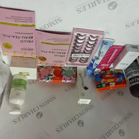 LOT OF BEAUTY ITEMS TO INCLUDE FALSE LASHES, ETC