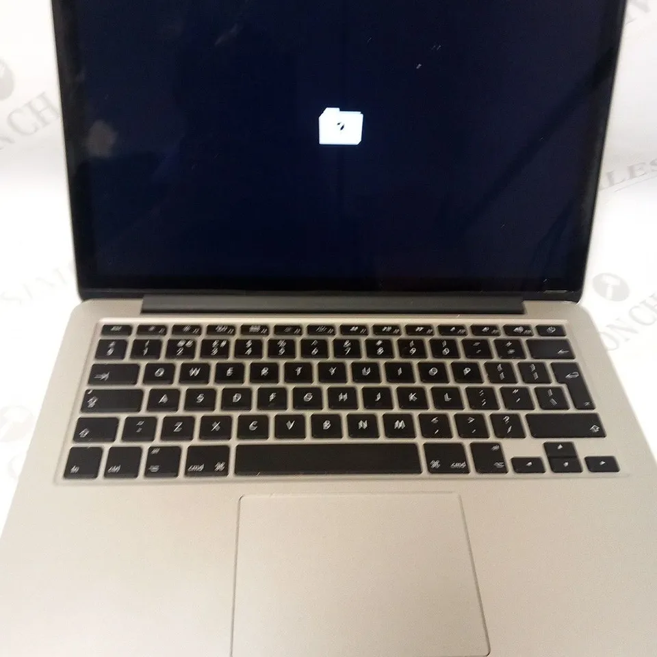 APPLE MACBOOK PRO (A1502 EARLY 2015)