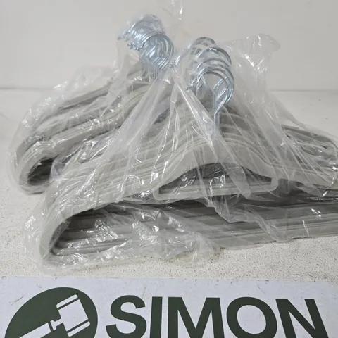 BOXED EDGO VELVET HANGERS APPROX 50 - GREY