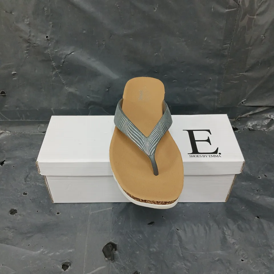 PAIR OF SHOES BY EMMA OPEN TOE SHOES - 4