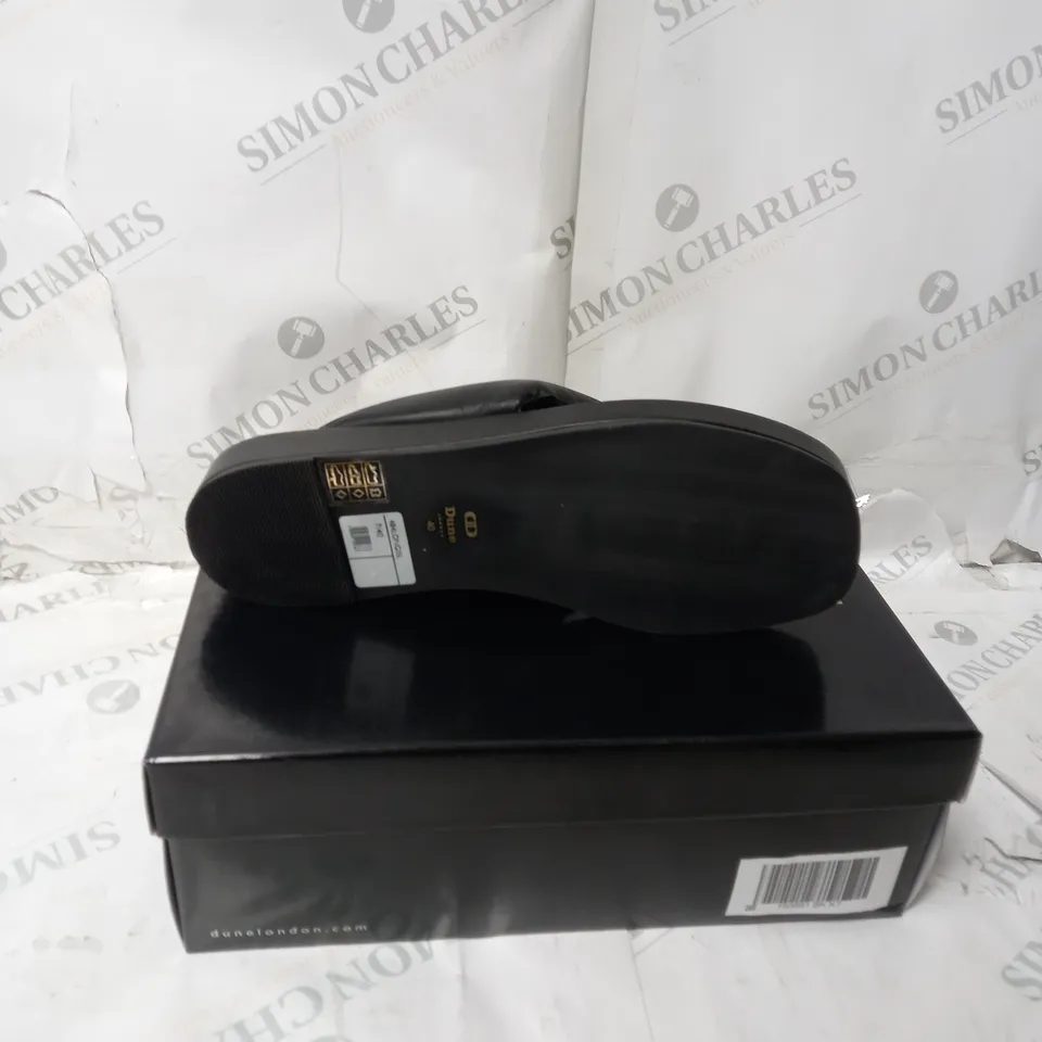 DUNNE LONDON TOE POST SANDALS SIZE 7