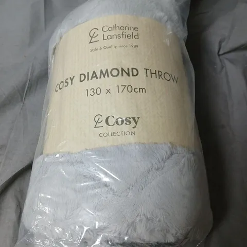 CATHERINE LANSFIELD COSY DIAMOND THROW – 130 X 170CM