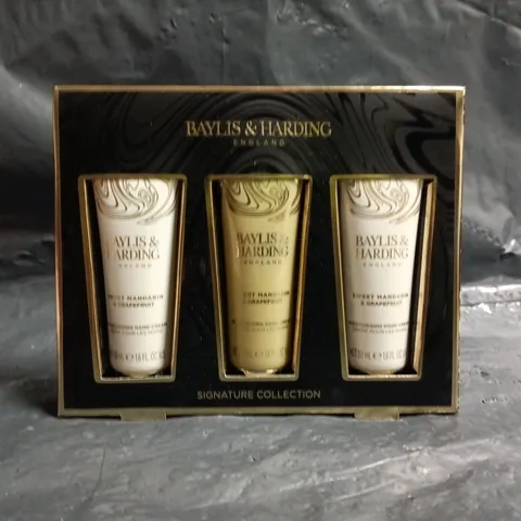 BAYLIS & HARDING SIGNATURE COLLECTION SET