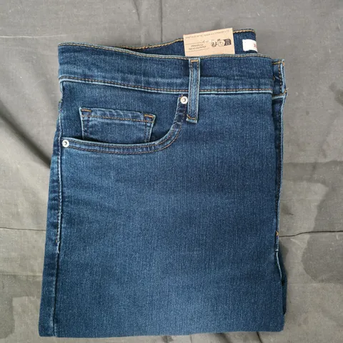 LEVIS 312 SHAPING SLIM JEANS IN BLUE SIZE 32/32