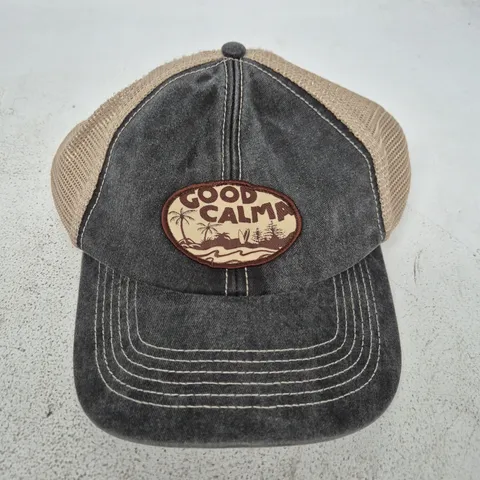 BEECHFIELD ORIGINAL HEADWEAR CAP WITH TROPICAL PATCH – DARK DENIM FRONT, BEIGE MESH BACK.