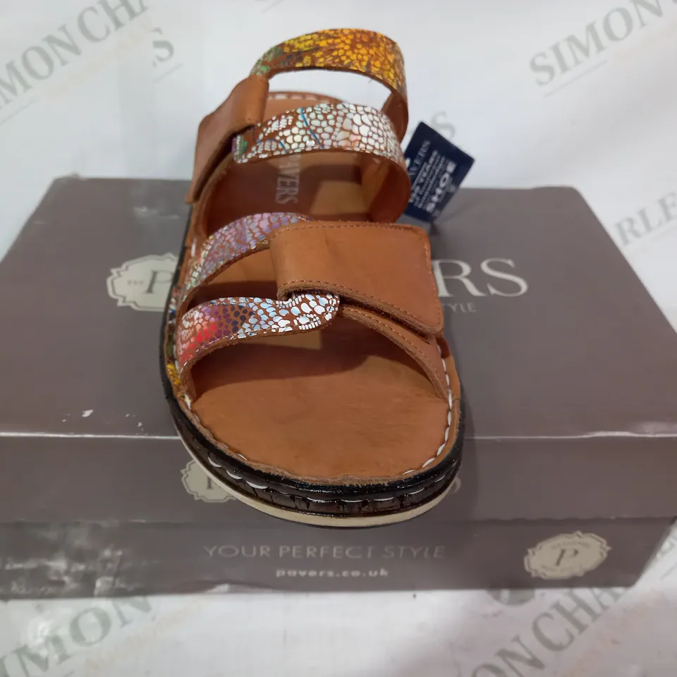 BOXED PAIR OF PAVERS OPEN TOE SANDALS IN MULTICOLOUR EU SIZE 41