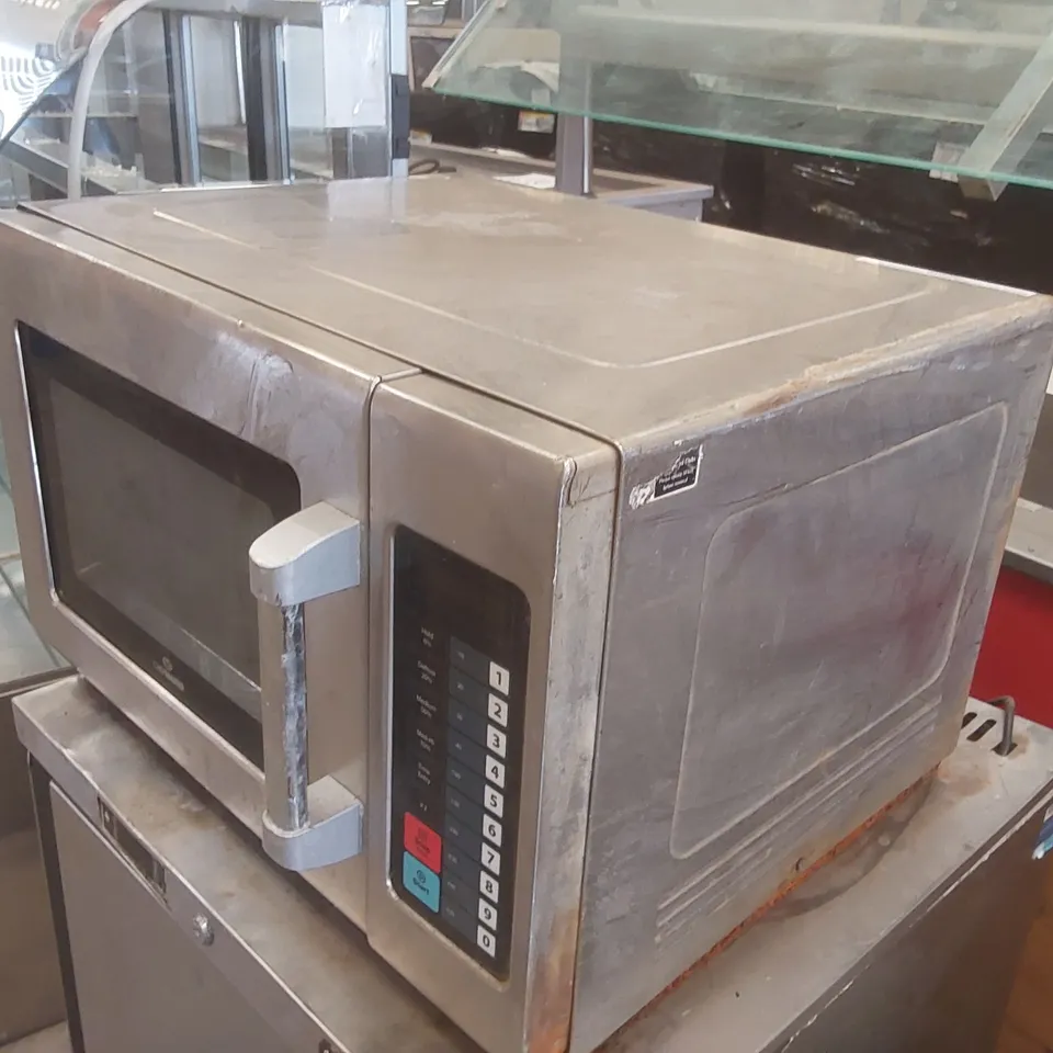 CHEFMASTER HEB643 1800 WATT COMMERCIAL PROGRAMMABLE MICROWAVE