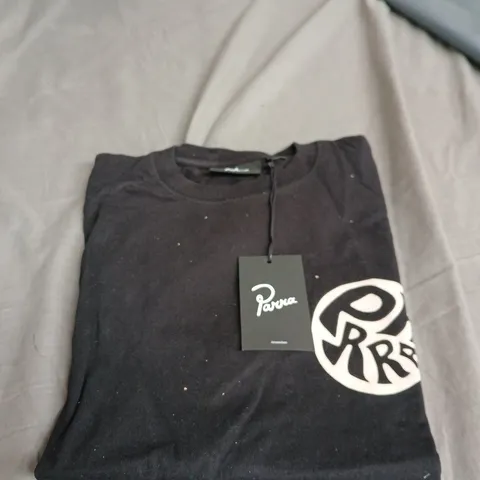 PARVA BLACK HOODIE WITH WHITE LOGO PATCH 