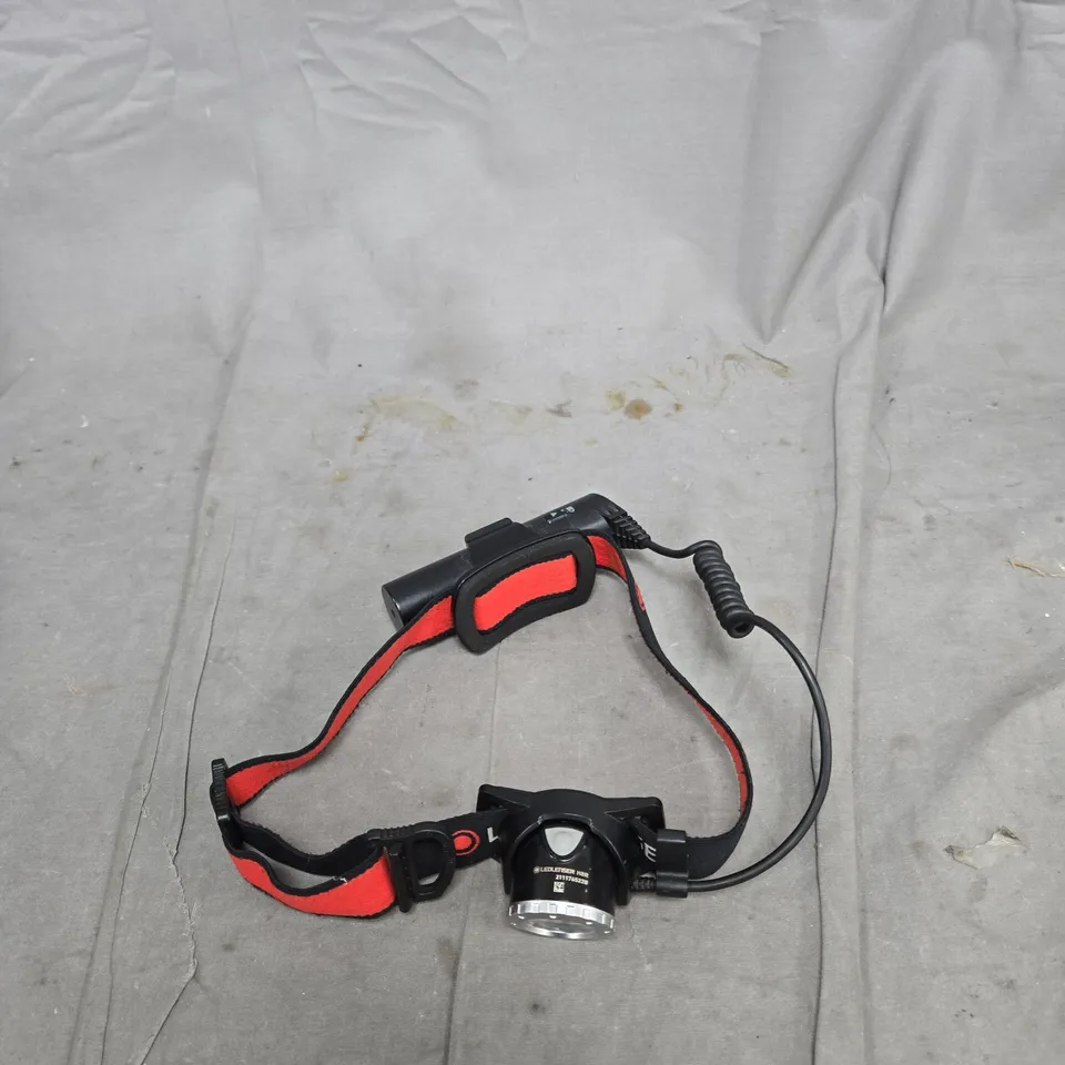 LED LENSER H8R HEAD TORCH WITH RED/BLACK HEAD STRAP