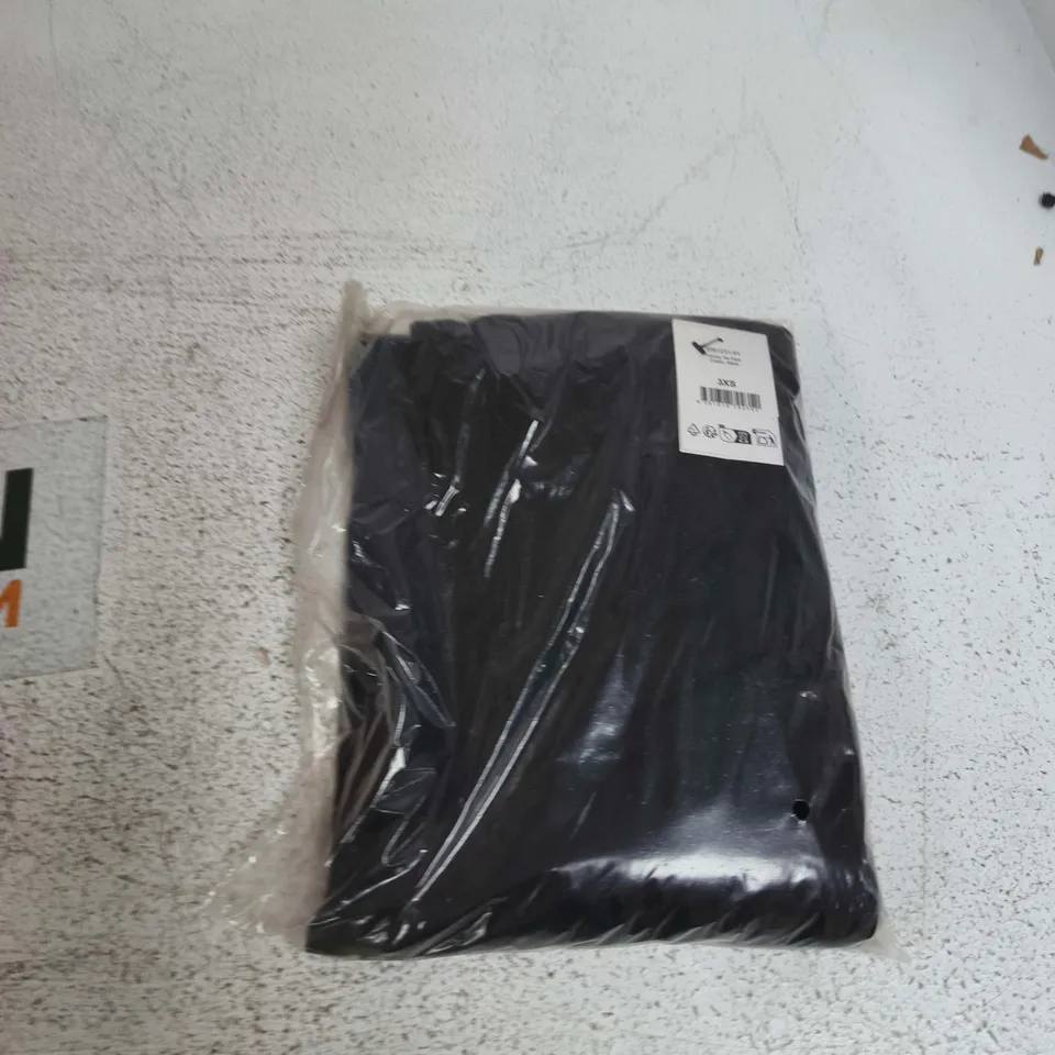 BOX OF APPROXIMATELY 15 ASSORTED CLOTHING ITEMS TO INCLUDE: HONEY TIE PANT 3XS