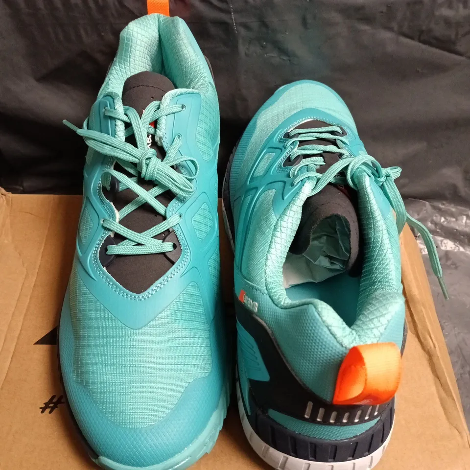 GRAYS RAID TRAINERS IN TEAL/NAVY - UK 12