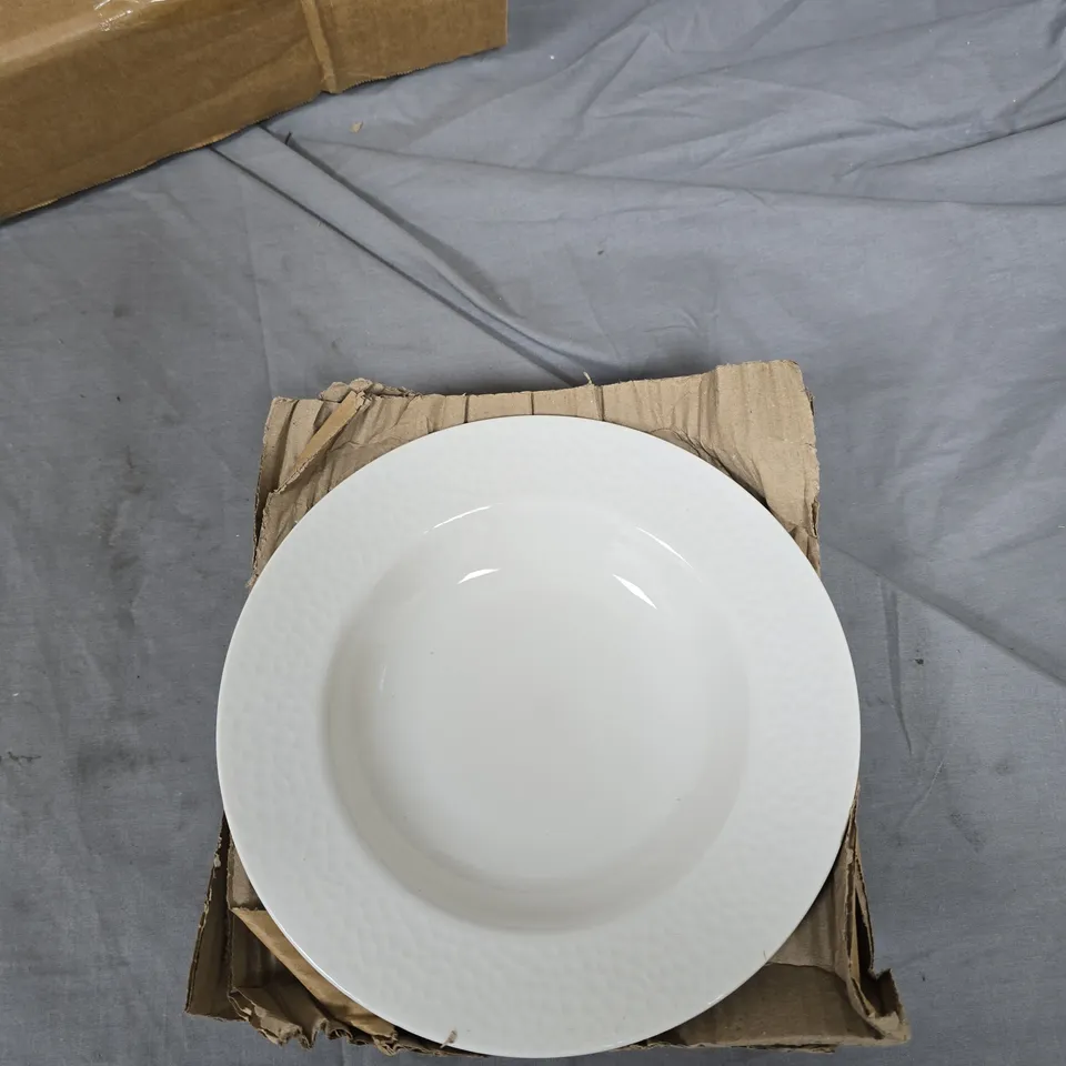 SET OF FOUR PASTA BOWLS