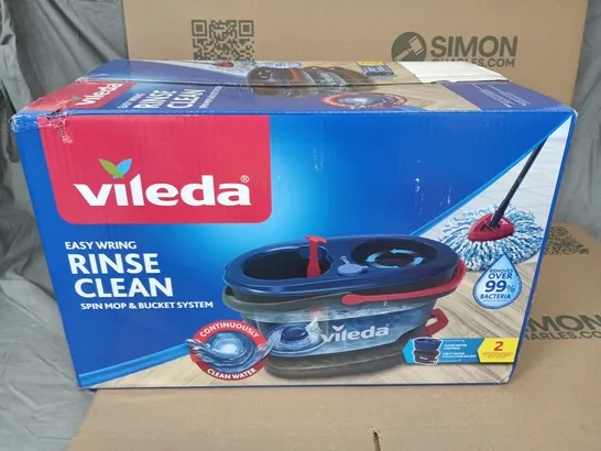 Lot 8251: VILEDA EASY WRING RINSE CLEAN SPIN MOP & BUCKET SYSTEM (BOXED ...