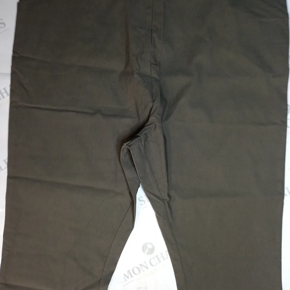 EMELIA X SUPERSTRETCH BENGALINE CROP TROUSERS IN KHAKI SIZE XL