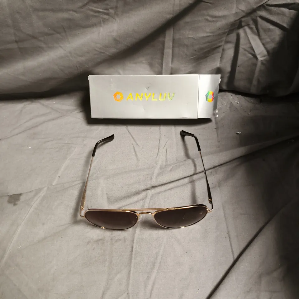ANYLUV AVIATOR SUNGLASSES – GOLD FRAME, BROWN GRADIENT LENSES (BOXED)