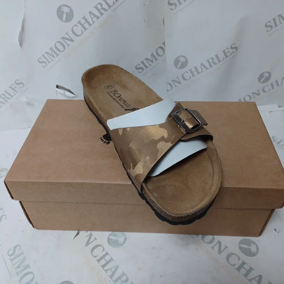 BONOVA STRAPPED SANDALS - SIZE 7