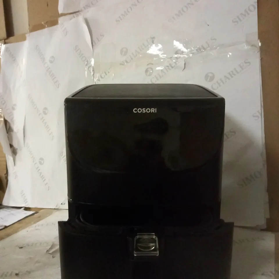 COSORI ELECTRIC HOT AIR FRYER 