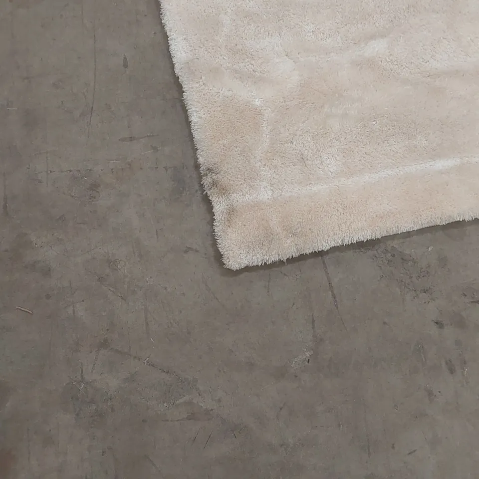 QUALITY DESIGNER AREA RUG - APPROXIMATELY 170 x 120cm