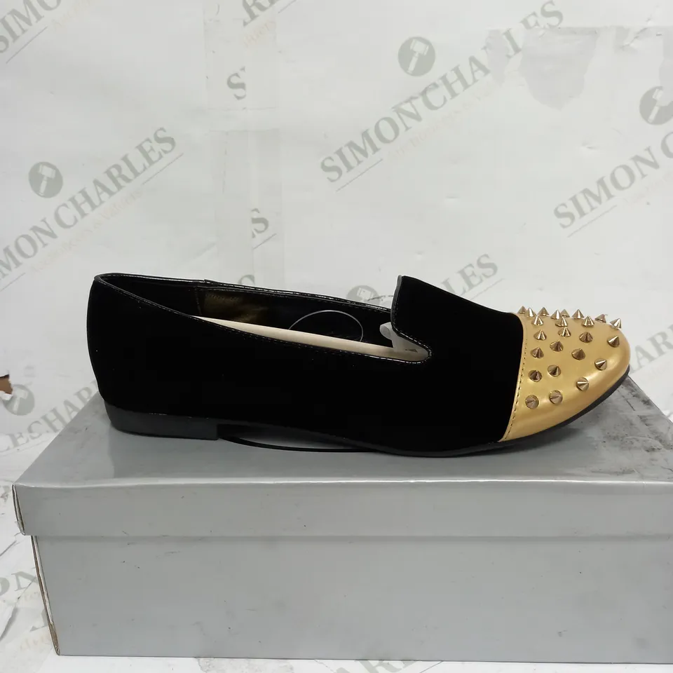 BOXED CASANDRA BLACK & GOLD SPIKED SHOES - SIZE 5
