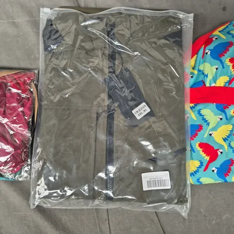 APPROXIMATELY 25 ASSORTED CLOTHING AND FASHION PRODUCTS IN VARIOUS STYLES AND SIZES - COLLECTION ONLY