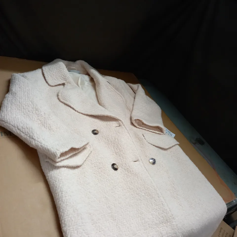 ASOS DESIGN PETITE DOUBLE BREASTED BOUCLE COAT SIZE 8