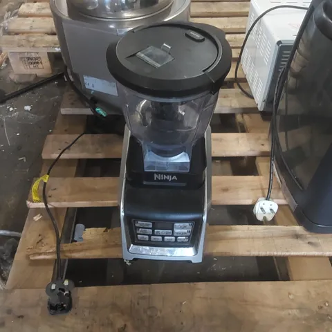 NINJA BLENDER
