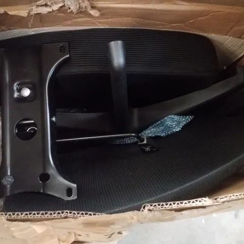 BOXED MESH BACK OFFICE CHAIR 