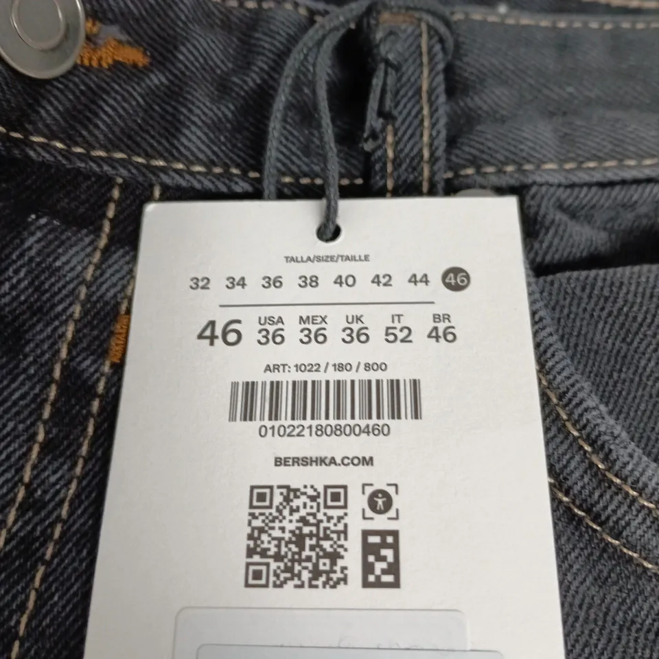 BERSHKA DENIM SHORTS – DARK WASH, UK 36 (EU 46)