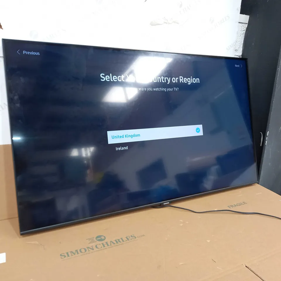 SAMSUNG QE43Q60TAU 43" QLED 4K SMART TELEVISION