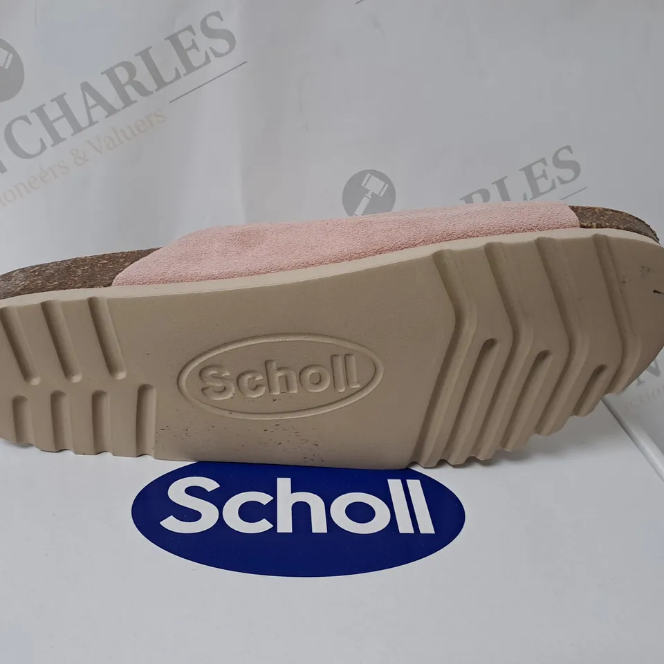 BOXED SCHOLL SANDLES IN PINK SIZE 6