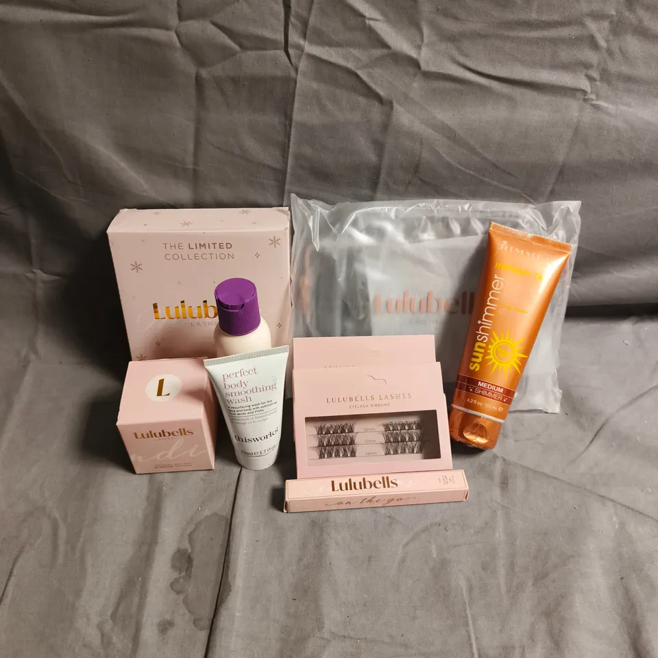 APPROXIMATEY 20 ASSORTED HEALTH AND BEAUTY PRODUCTS TO INCLUDE - LULUBELLS EYELASH RIBBONS - AUSSIE MOIST SHAMPOO - RIMMEL INSTANT TAN - ETC