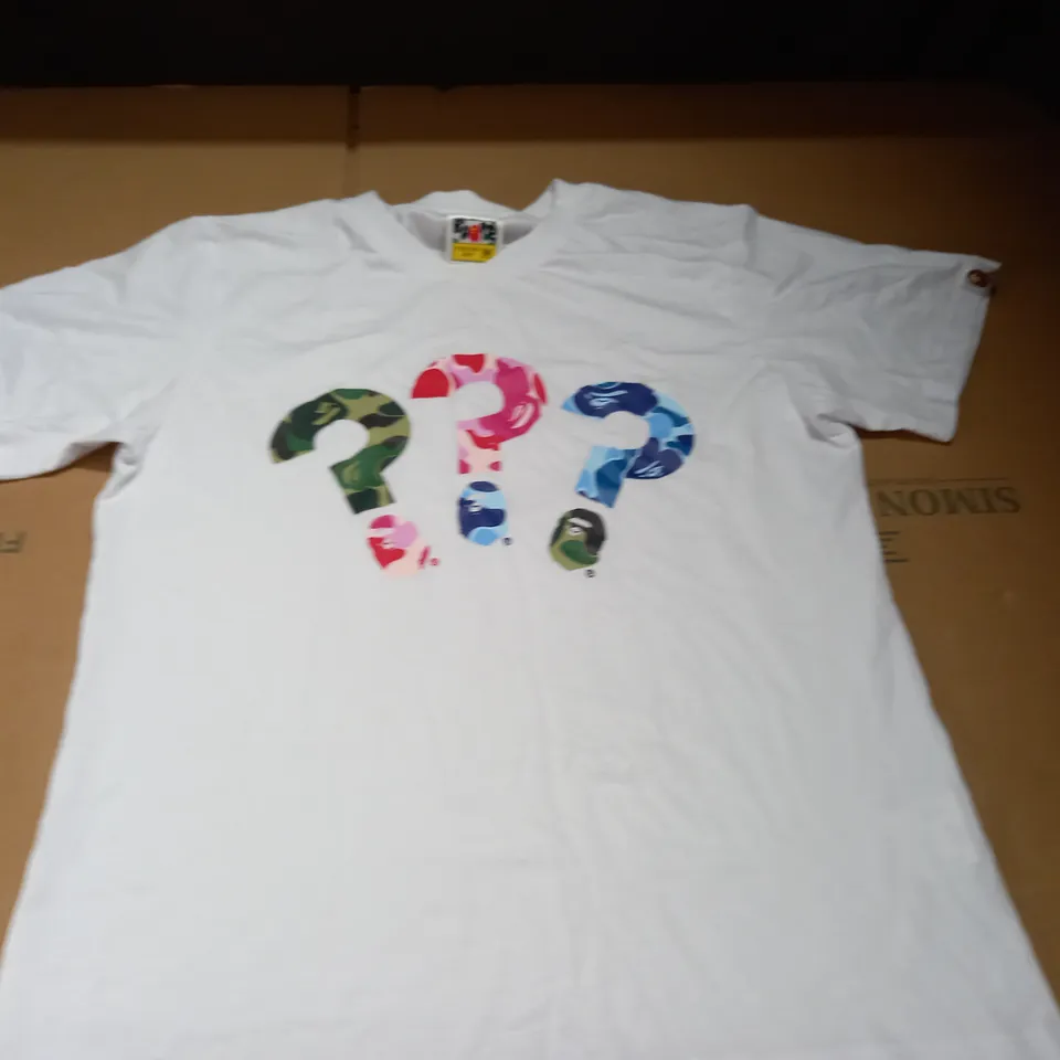 A BATHING APE WHITE T-SHIRT - M