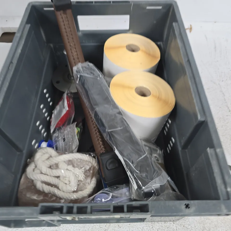 APPROXIMATELY 10 ASSORTED HOUSEHOLD PRODUCTS TO INCLUDE LAUNDRY SHEETS, SALT LICK, PRITT STICKS ETC