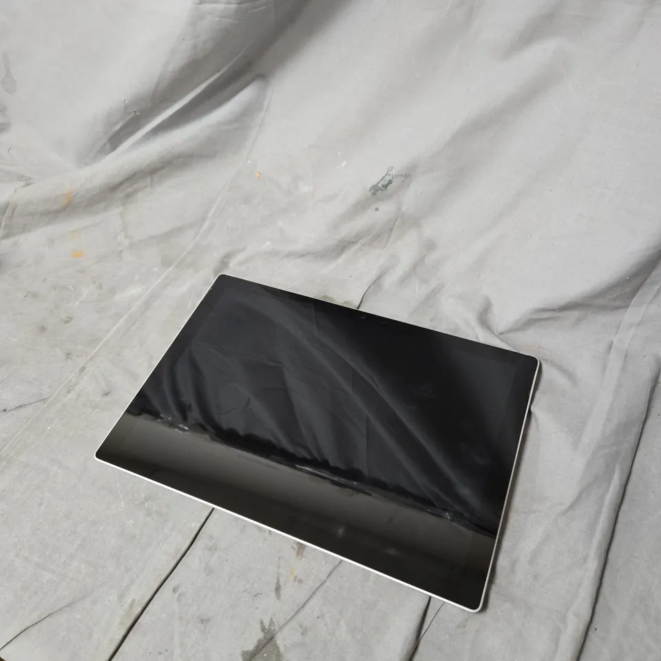 MICROSOFT SURFACE PRO 5 TABLET – 12.3-INCH DISPLAY, I5, 8GB RAM, 256GB – SILVER (NO CHARGER)