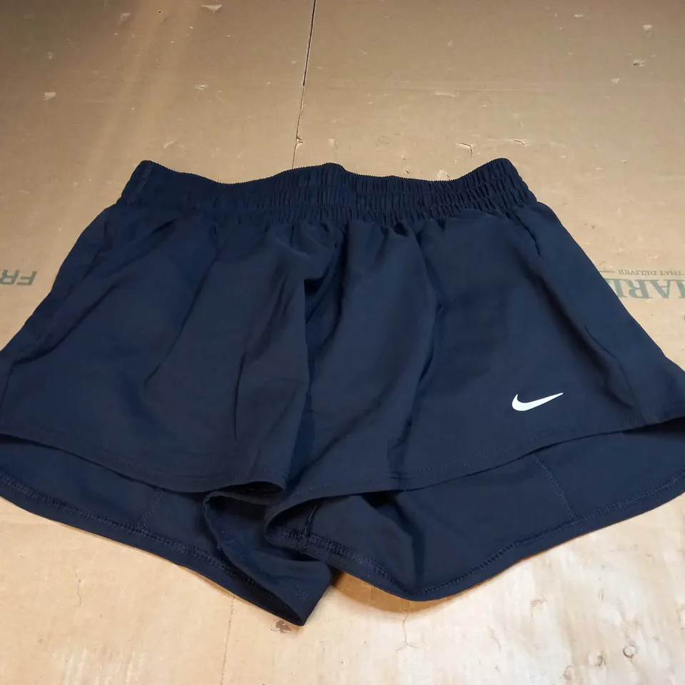 NIKE LOGO HIGH SHORTS SIZE S