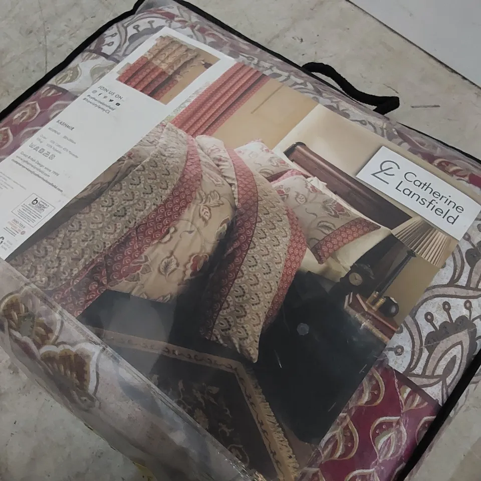 PACKAGED KASHMIR EASY CARE 200X200 BEDSPREAD 