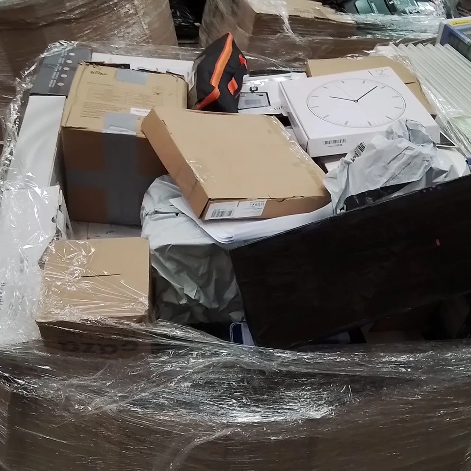 PALLET CONTAINING A LARGE QUANTITY OF ELECTRICAL PRODUCTS TO INCLUDE;,VACUUM CLEANER,AIR HEATER